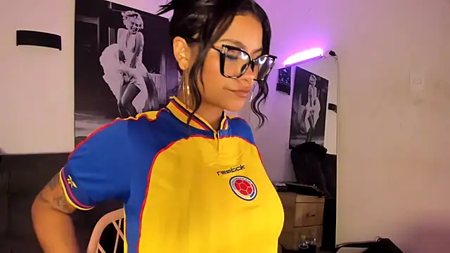 Stefany 44 online show from July 2026 06:22:02 PM