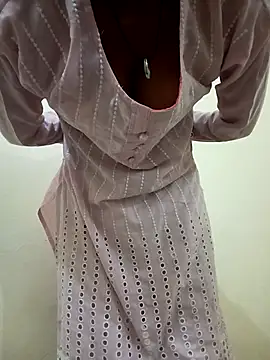 Snapshot of Alia-00 chatting on November 2025 04:16:01 AM Alia-00 online show from November 2025 04:16:01 AM