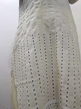 Snapshot of Alia-00 chatting on October 2025 04:02:02 AM Alia-00 online show from October 2025 04:02:02 AM