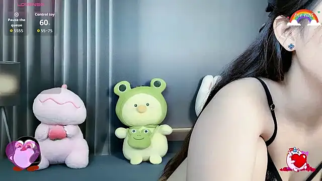 Aline 690 online show from September 2025 02:35:01 PM