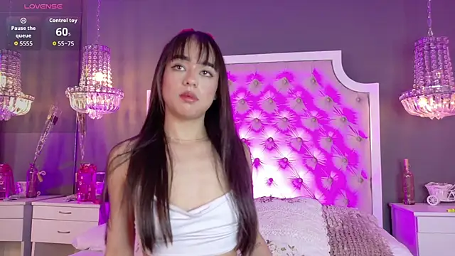TifannyWolf  online show from September 2025 04:07:02 AM