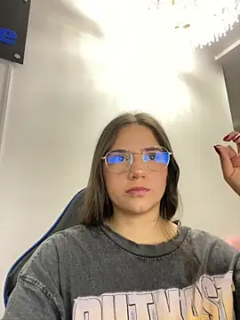 LilithAbril online show from November 2025 04:00:02 AM