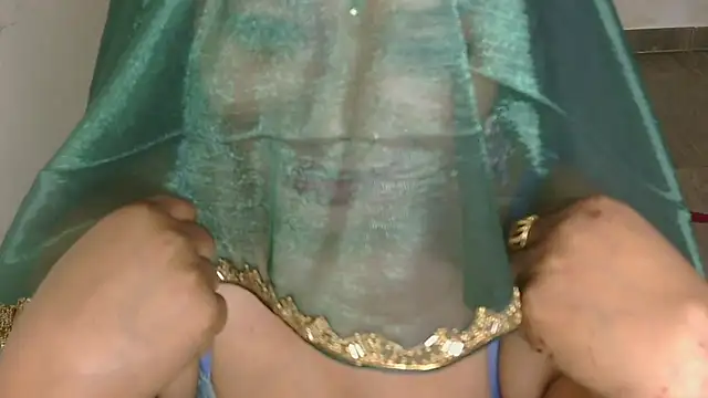 Snapshot of QUEEN_SAKHI- chatting on October 2025 07:59:02 PM QUEEN SAKHI- online show from October 2025 07:59:02 PM