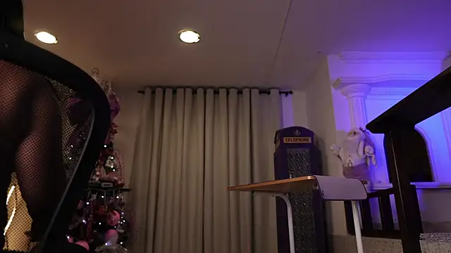 vaniaa95 online show from December 2025 12:27:02 AM