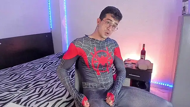 Snapshot of CamCumBoy chatting on September 2025 09:37:01 AM CamCumBoy online show from September 2025 09:37:01 AM