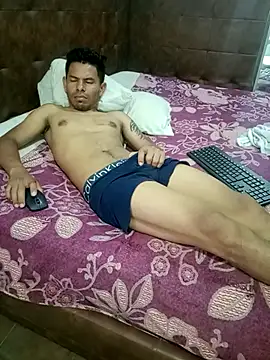 Snapshot of MI_GERALD chatting on October 2025 03:33:02 PM MI GERALD online show from October 2025 03:33:02 PM