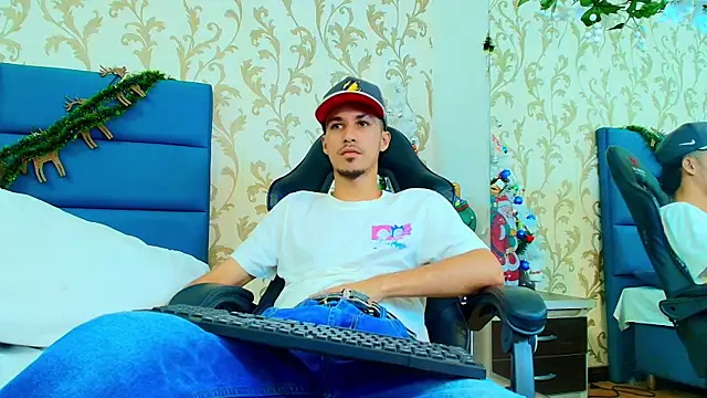 Marcus Jeron online show from December 2025 11:42:01 PM