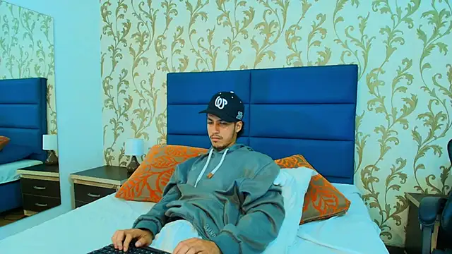 Marcus Jeron online show from November 2025 08:34:01 PM