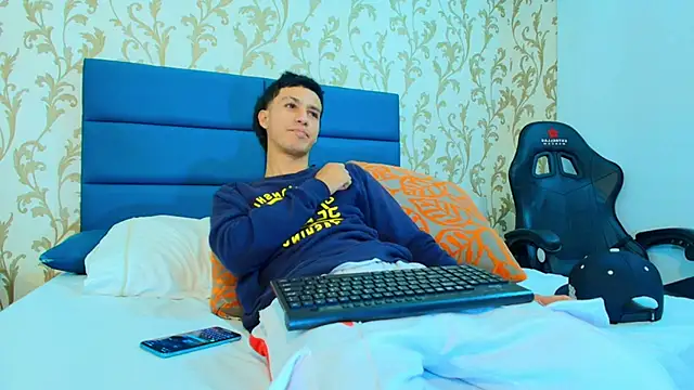 Marcus Jeron online show from October 2025 02:31:02 AM