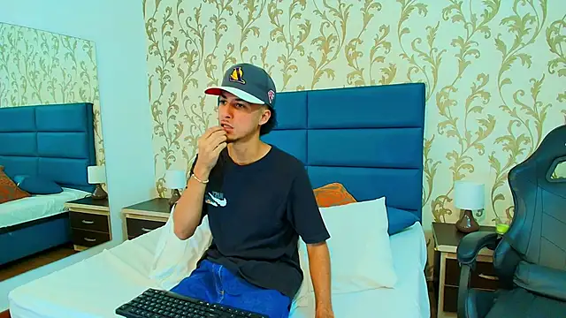 Marcus Jeron online show from November 2025 08:51:01 PM