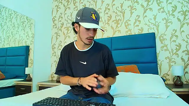 Marcus Jeron online show from November 2025 09:47:01 PM