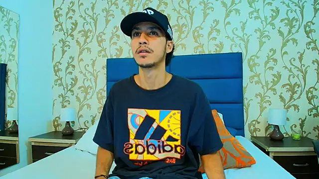 Marcus Jeron online show from November 2025 10:13:02 PM