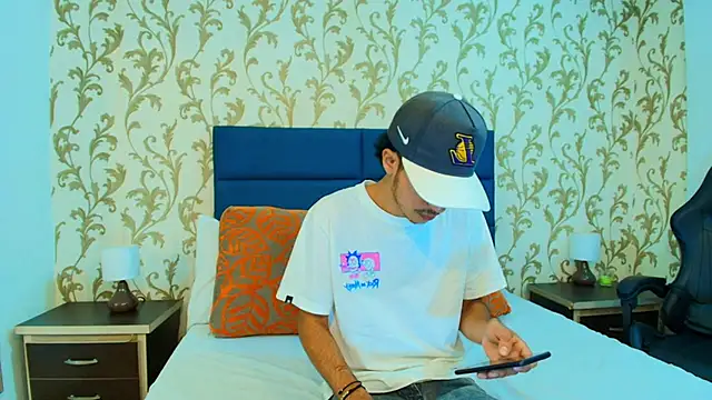 Marcus Jeron online show from October 2025 03:25:02 AM