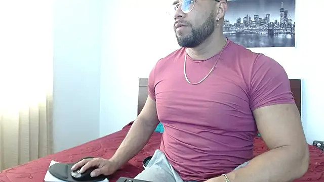 AntonyDAngelo25 online show from November 2025 05:46:05 PM