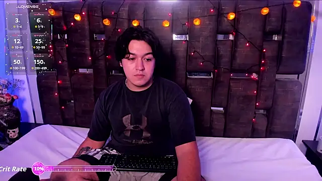 EmilyANDrew  online show from October 2025 04:43:01 AM