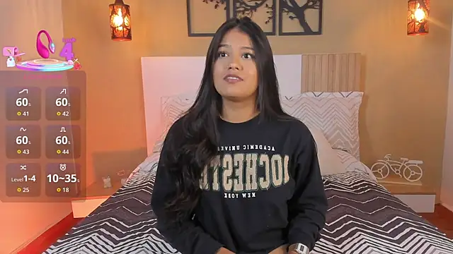 Snapshot of Camila_Bustamante chatting on September 2025 03:11:01 PM Camila Bustamante online show from September 2025 03:11:01 PM