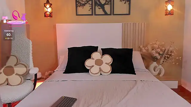 Snapshot of Camila_Bustamante chatting on November 2025 02:54:02 PM Camila Bustamante online show from November 2025 02:54:02 PM