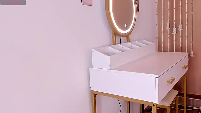 Camila Bustamante online show from February 2026 02:52:01 PM