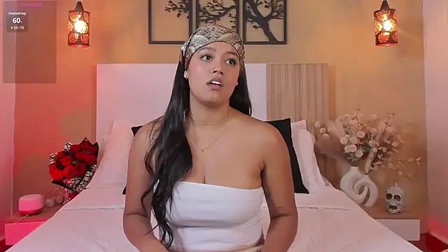 Snapshot of Camila_Bustamante chatting on October 2025 03:47:02 PM Camila Bustamante online show from October 2025 03:47:02 PM