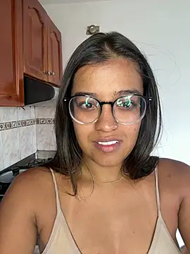 Camila Bustamante online show from March 2026 04:19:02 PM