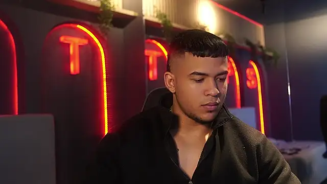 Thiago Valente online show from April 2026 02:09:02 PM