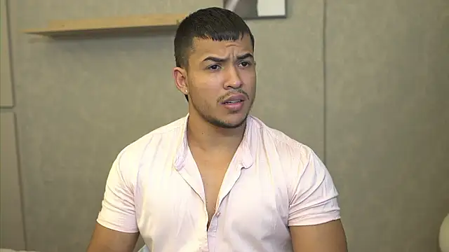 Thiago Valente online show from February 2026 04:50:02 PM