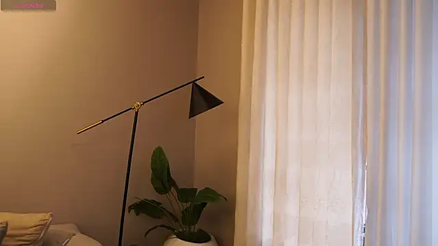 Thiago Valente online show from November 2025 01:14:02 PM