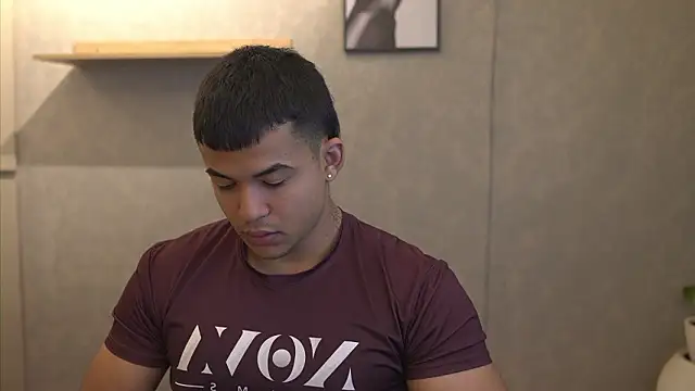 Thiago Valente online show from March 2026 01:36:02 PM