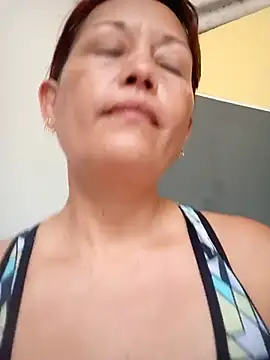 marinita13 online show from February 2026 05:43:01 PM