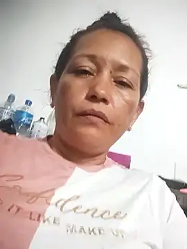 Snapshot of marinita13 chatting on October 2025 12:55:02 AM marinita13 online show from October 2025 12:55:02 AM