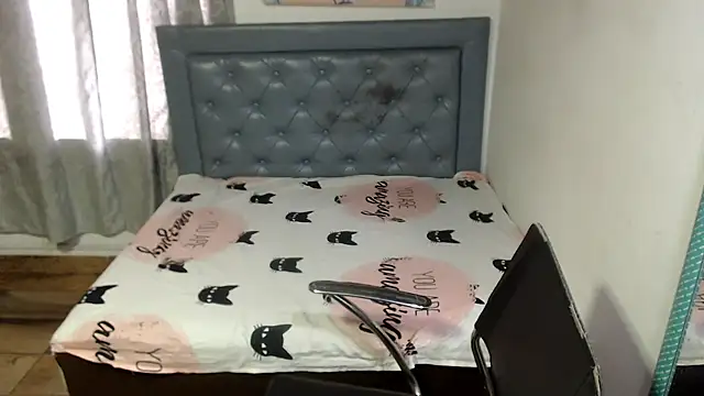 sarah aguilar online show from March 2026 04:41:01 PM