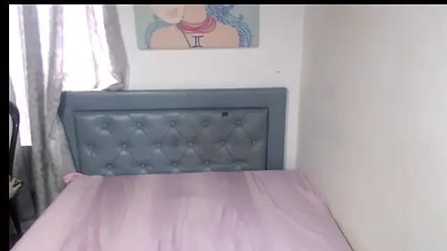 sarah aguilar online show from November 2025 06:52:01 PM