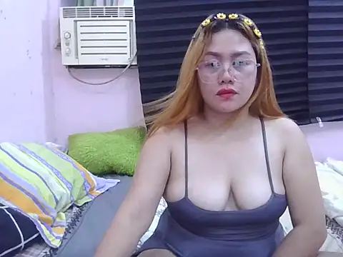 WildPussy4uxx online show from February 2026 02:28:01 PM