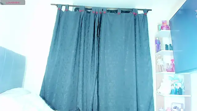 crisbunny x online show from November 2025 04:05:02 AM