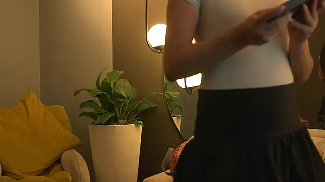 Ariaa Isabell online show from July 2026 06:38:02 PM
