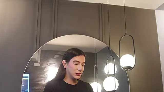 Ariaa Isabell online show from April 2026 06:32:01 PM