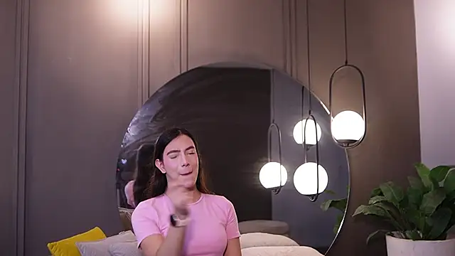 Ariaa Isabell online show from April 2026 06:30:02 PM