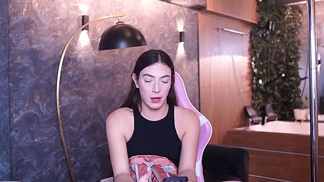 Ariaa Isabell online show from January 2026 06:26:01 PM