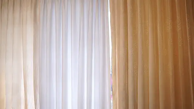 Ariaa Isabell online show from October 2025 06:21:01 PM