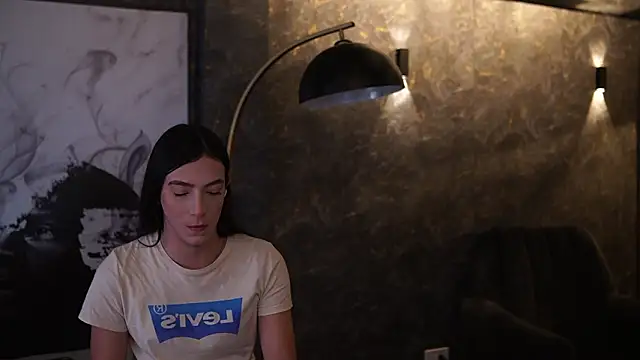 Ariaa Isabell online show from December 2025 06:30:01 PM