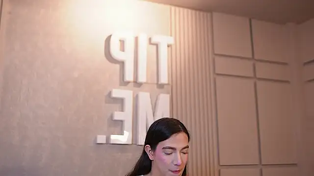 Ariaa Isabell online show from May 2026 06:56:01 PM