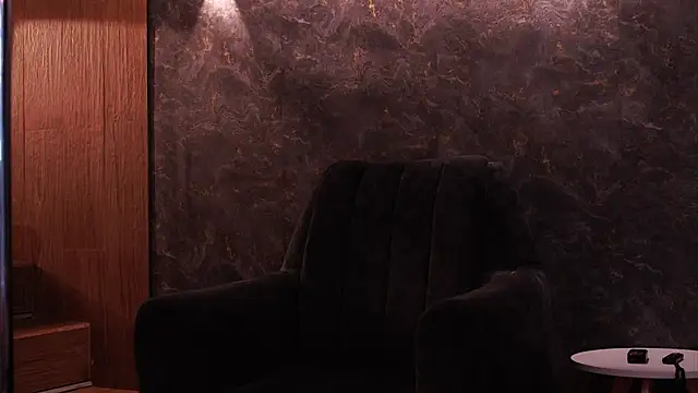 Ariaa Isabell online show from November 2025 06:30:01 PM