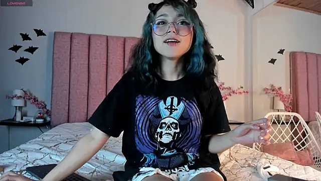 TerumiKitty online show from November 2025 08:20:02 PM