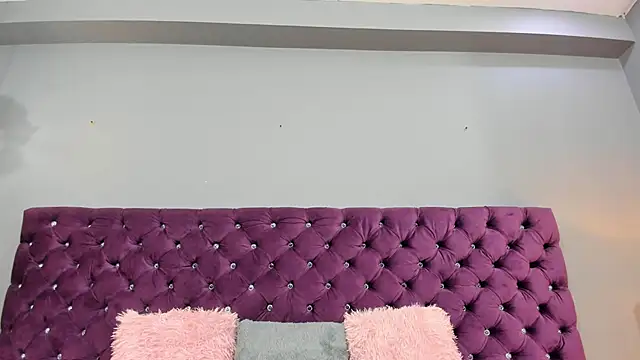 RedAngel1- online show from November 2025 05:11:01 AM