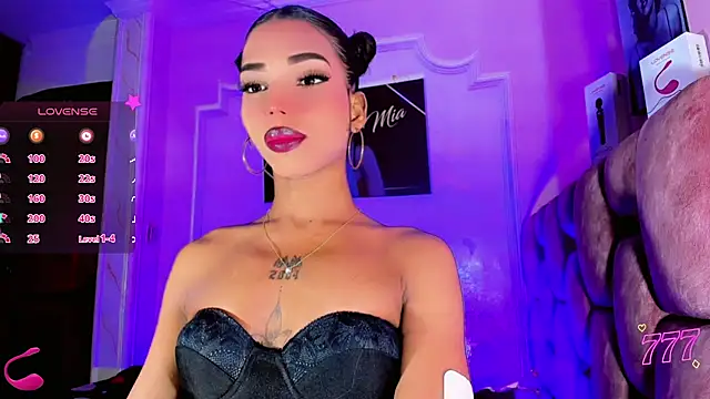LADY-HOT-SEXY- online show from July 2026 06:11:02 AM