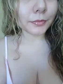 Theredcorazon online show from May 2026 11:16:02 PM