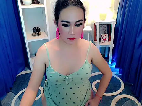 ladydesiree88 online show from May 2026 12:30:01 PM