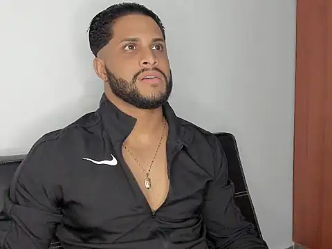 Pier Simons online show from December 2025 07:01:01 AM