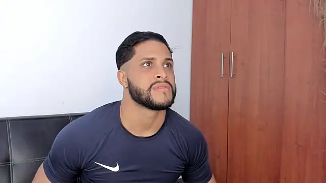 Pier Simons online show from November 2025 04:22:02 PM