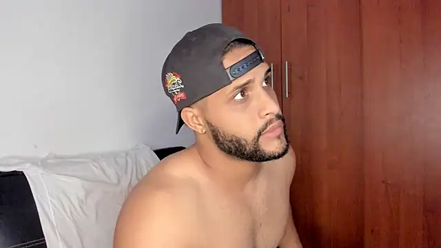 Pier Simons online show from November 2025 07:45:02 AM